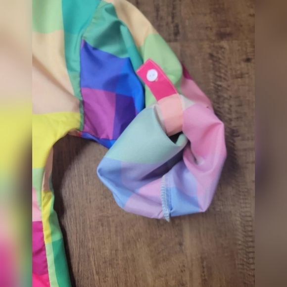 FREE W BUNDLE Chic Me peekaboo chain detail high low shirt - Picture 4 of 10